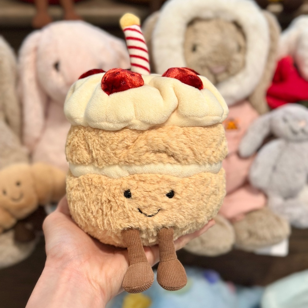 Rare Jellycat Birthday Cake 🎂